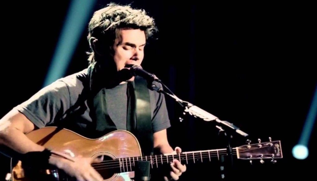 john-mayer-performing