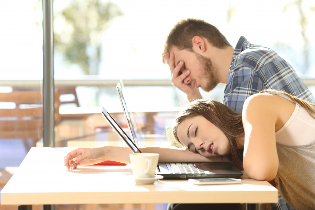 employees feeling tired and sleepy during workhours